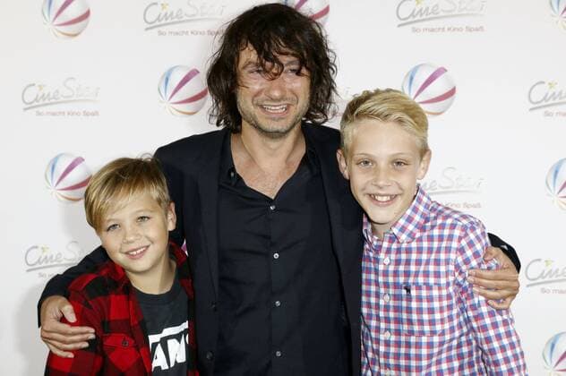 Jonas Oessel, Granz Henman und Jamie-Dean Schmelzer bei der Premiere des Sat.1 Fernsehfilms Volltreffer im Kino Cinestar. Dortmund, 29.09.2016 Foto:xgbrcix xFuturexImage