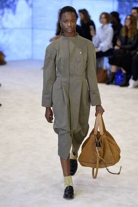 212013 Marineau Starface 2016-09-30 Paris France Paris Fashion week. Pret-a-porter printemps-ete 2017. Defile Loewe. Loewe , spring -summer 2017 Paris, France Paris Fashion week. Ready-to-wear spring-summer 2017 Defile Loewe. Editorial Use Only _sans_perso  Copyright: xMarineaux STAR_212013_016