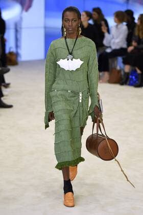 212013 Marineau Starface 2016-09-30 Paris France Paris Fashion week. Pret-a-porter printemps-ete 2017. Defile Loewe. Loewe , spring -summer 2017 Paris, France Paris Fashion week. Ready-to-wear spring-summer 2017 Defile Loewe. Editorial Use Only _sans_perso  Copyright: xMarineaux STAR_212013_018