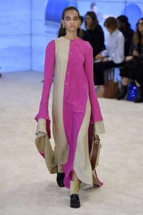 212013 Marineau Starface 2016-09-30 Paris France Paris Fashion week. Pret-a-porter printemps-ete 2017. Defile Loewe. Loewe , spring -summer 2017 Paris, France Paris Fashion week. Ready-to-wear spring-summer 2017 Defile Loewe. Editorial Use Only _sans_perso  Copyright: xMarineaux STAR_212013_035