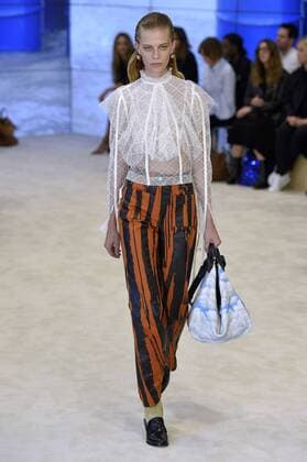 212013 Marineau Starface 2016-09-30 Paris France Paris Fashion week. Pret-a-porter printemps-ete 2017. Defile Loewe. Loewe , spring -summer 2017 Paris, France Paris Fashion week. Ready-to-wear spring-summer 2017 Defile Loewe. Editorial Use Only _sans_perso  Copyright: xMarineaux STAR_212013_038