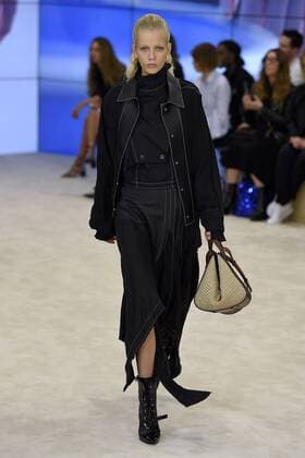 212013 Marineau Starface 2016-09-30 Paris France Paris Fashion week. Pret-a-porter printemps-ete 2017. Defile Loewe. Loewe , spring -summer 2017 Paris, France Paris Fashion week. Ready-to-wear spring-summer 2017 Defile Loewe. Editorial Use Only _sans_perso  Copyright: xMarineaux STAR_212013_041