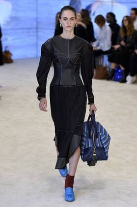 212013 Marineau Starface 2016-09-30 Paris France Paris Fashion week. Pret-a-porter printemps-ete 2017. Defile Loewe. Loewe , spring -summer 2017 Paris, France Paris Fashion week. Ready-to-wear spring-summer 2017 Defile Loewe. Editorial Use Only _sans_perso  Copyright: xMarineaux STAR_212013_042