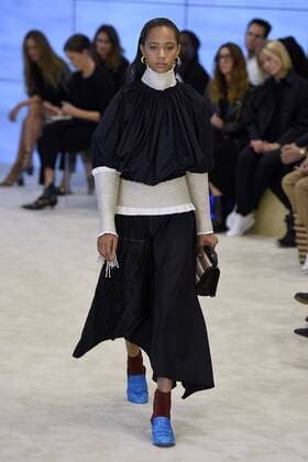 212013 Marineau Starface 2016-09-30 Paris France Paris Fashion week. Pret-a-porter printemps-ete 2017. Defile Loewe. Loewe , spring -summer 2017 Paris, France Paris Fashion week. Ready-to-wear spring-summer 2017 Defile Loewe. Editorial Use Only _sans_perso  Copyright: xMarineaux STAR_212013_043