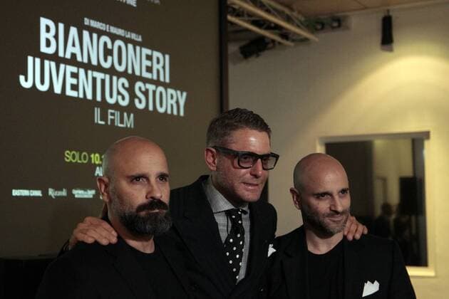Bilder des Tages September 30, 2016 - Turin, Italy - Lapo Elkann, Marco La Vialla and Mauro La Villa during the presentation of the new film Bianconeri-Juventus-Story , in Turin, on September 30, 2016 Turin Italy  - ZUMAn230