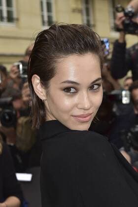 Paris Fashion Week - Prominente vor der Christian Dior Modenschau Kiko Mizuhara CELEBRITES : Modenschau Christian Dior - Paris - 30 09 2016 JBAutissier Panoramic 