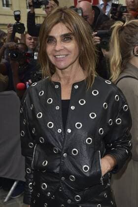 Paris Fashion Week - Prominente vor der Christian Dior Modenschau Carine Roitfeld CELEBRITES : Modenschau Christian Dior - Paris - 30 09 2016 JBAutissier Panoramic 