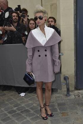 Paris Fashion Week - Prominente vor der Christian Dior Modenschau Esther Quek CELEBRITES : Modenschau Christian Dior - Paris - 30 09 2016 JBAutissier Panoramic 