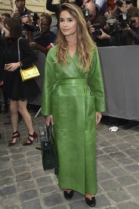 Paris Fashion Week - Prominente vor der Christian Dior Modenschau Miroslava Duma CELEBRITES : Modenschau Christian Dior - Paris - 30 09 2016 JBAutissier Panoramic 
