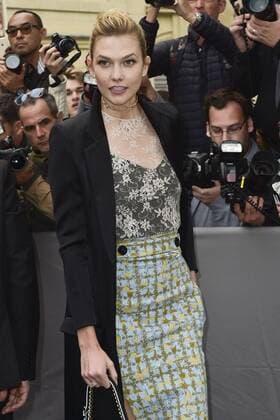 Paris Fashion Week - Prominente vor der Christian Dior Modenschau Karlie Kloss CELEBRITES : Modenschau Christian Dior - Paris - 30 09 2016 JBAutissier Panoramic 
