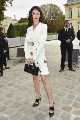 Olga Kurylenko CELEBRITES : Modenschau Christian Dior - Paris - 30 09 2016 JBAutissier Panoramic 