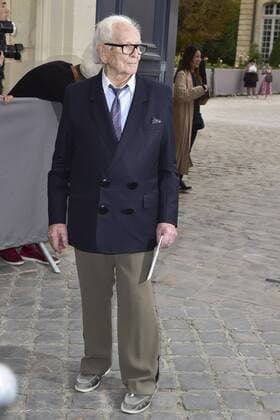 Pierre Cardin CELEBRITES : Modenschau Christian Dior - Paris - 30 09 2016 JBAutissier Panoramic 