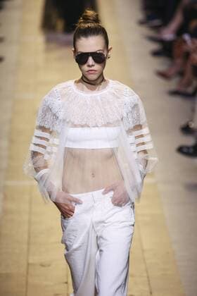 Paris Fashion Week - Christian Dior Modenschau 212022 Marineau Starface 2016-09-30 Paris France Paris Fashion Week. Défilé PAP Printemps-Eté 2017. Christian Dior. Editorial use only  Copyright: xMarineaux STAR_212022_010