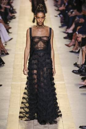 Paris Fashion Week - Christian Dior Modenschau 212022 Marineau Starface 2016-09-30 Paris France Paris Fashion Week. Défilé PAP Printemps-Eté 2017. Christian Dior. Editorial use only  Copyright: xMarineaux STAR_212022_013