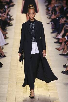 Paris Fashion Week - Christian Dior Modenschau 212022 Marineau Starface 2016-09-30 Paris France Paris Fashion Week. Défilé PAP Printemps-Eté 2017. Christian Dior. Editorial use only  Copyright: xMarineaux STAR_212022_024