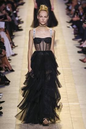 Paris Fashion Week - Christian Dior Modenschau 212022 Marineau Starface 2016-09-30 Paris France Paris Fashion Week. Défilé PAP Printemps-Eté 2017. Christian Dior. Editorial use only  Copyright: xMarineaux STAR_212022_030