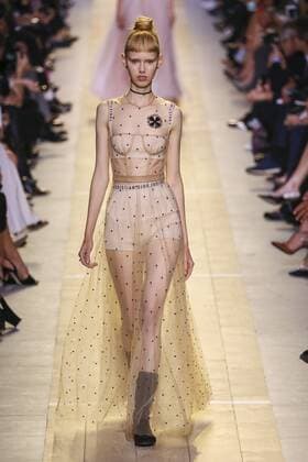 Paris Fashion Week - Christian Dior Modenschau 212022 Marineau Starface 2016-09-30 Paris France Paris Fashion Show. Défilé PAP Printemps-Eté 2017. Christian Dior. Editorial use only  Copyright: xMarineaux STAR_212022_035