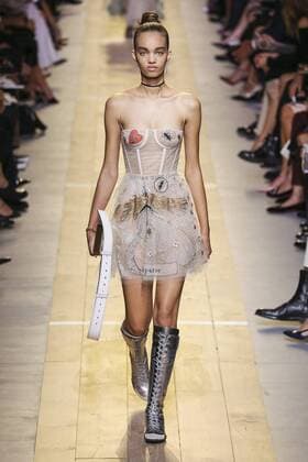 Paris Fashion Week - Christian Dior Modenschau 212022 Marineau Starface 2016-09-30 Paris France Paris Fashion Show. Défilé PAP Printemps-Eté 2017. Christian Dior. Editorial use only  Copyright: xMarineaux STAR_212022_043