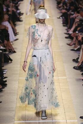Paris Fashion Week - Christian Dior Modenschau 212022 Marineau Starface 2016-09-30 Paris France Paris Fashion Show. Défilé PAP Printemps-Eté 2017. Christian Dior. Editorial use only  Copyright: xMarineaux STAR_212022_045