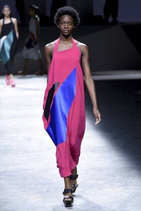 Paris Fashion Week - Issey Miyake Modenschau 212025 Marineau Starface 2016-09-30 Paris France Paris Fashion Week. Défilé PAP Printemps-Eté 2017. Issey Miyake. Editorial use only  Copyright: xMarineaux STAR_212025_004