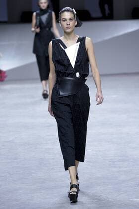 Paris Fashion Week - Issey Miyake Modenschau 212025 Marineau Starface 2016-09-30 Paris France Paris Fashion Week. Défilé PAP Printemps-Eté 2017. Issey Miyake. Editorial use only  Copyright: xMarineaux STAR_212025_013