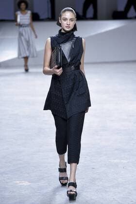 Paris Fashion Week - Issey Miyake Modenschau 212025 Marineau Starface 2016-09-30 Paris France Paris Fashion Week. Défilé PAP Printemps-Eté 2017. Issey Miyake. Editorial use only  Copyright: xMarineaux STAR_212025_014