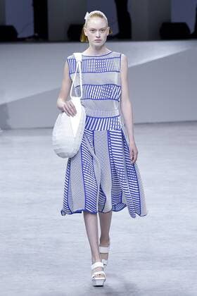 Paris Fashion Week - Issey Miyake Modenschau 212025 Marineau Starface 2016-09-30 Paris France Paris Fashion Week. Défilé PAP Printemps-Eté 2017. Issey Miyake. Editorial use only  Copyright: xMarineaux STAR_212025_025