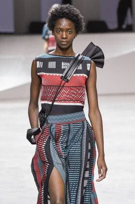 Paris Fashion Week - Issey Miyake Modenschau 212025 Marineau Starface 2016-09-30 Paris France Paris Fashion Week. Défilé PAP Printemps-Eté 2017. Issey Miyake. Editorial use only  Copyright: xMarineaux STAR_212025_032