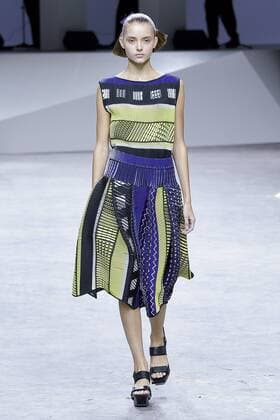 Paris Fashion Week - Issey Miyake Modenschau 212025 Marineau Starface 2016-09-30 Paris France Paris Fashion Week. Défilé PAP Printemps-Eté 2017. Issey Miyake. Editorial use only  Copyright: xMarineaux STAR_212025_034