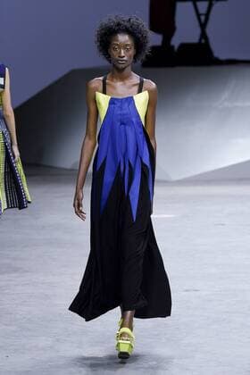 Paris Fashion Week - Issey Miyake Modenschau 212025 Marineau Starface 2016-09-30 Paris France Paris Fashion Week. Défilé PAP Printemps-Eté 2017. Issey Miyake. Editorial use only  Copyright: xMarineaux STAR_212025_043