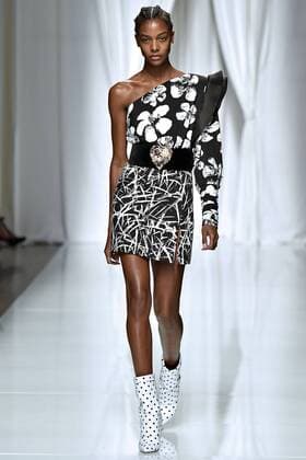 212035 Marineau Starface 2016-10-01 Paris France Paris Fashion Week. Défilé PAP Printemps-Eté 2017. Emmanuel Ungaro. Editorial use only  Copyright: xMarineaux STAR_212035_029