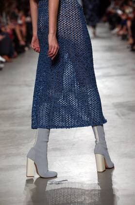 A model takes to the catwalk during the presentation of Veronique Leroy s show as part of the Spring-Summer 2017 Paris Fashion Week on October 1, 2016.  PAR20161001113 MAYAxVIDON-WHITE