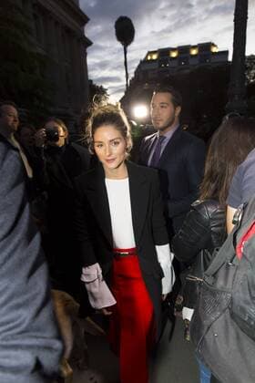 Olivia Palermo - Ankunft zur Modenschau von Nina Ricci - Paris - 01 10 2016 StephenCaillet Panoramic 