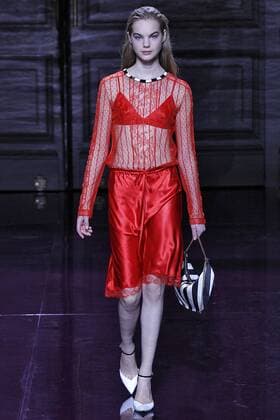 212063 Marineau Starface 2016-10-01 Paris France Paris Fashion week. Defilé PAP Printemps été 2016. Nina Ricci. Editorial use only  Copyright: xMarineaux STAR_212063_011