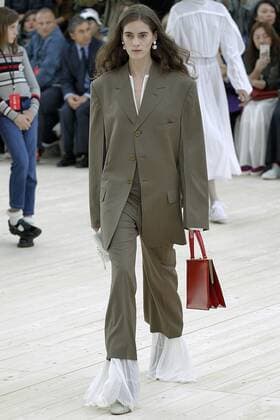 212066 Marineau Starface 2016-10-02 Paris France Paris Fashion Show. Défilé PAP Printemps-Eté 2017. CELINE. Editorial use only  Copyright: xMarineaux STAR_212066_029