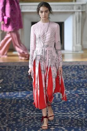 212064 Marineau Starface 2016-10-02 Paris France Paris Fashion Week. Défilé PAP Printemps-Eté 2017. VALENTINO Editorial use only  Copyright: xMarineaux STAR_212064_011