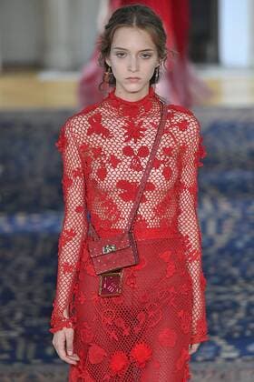 212064 Marineau Starface 2016-10-02 Paris France Paris Fashion Week. Défilé PAP Printemps-Eté 2017. VALENTINO Editorial use only  Copyright: xMarineaux STAR_212064_019