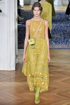 212064 Marineau Starface 2016-10-02 Paris France Paris Fashion Week. Défilé PAP Printemps-Eté 2017. VALENTINO Editorial use only  Copyright: xMarineaux STAR_212064_029