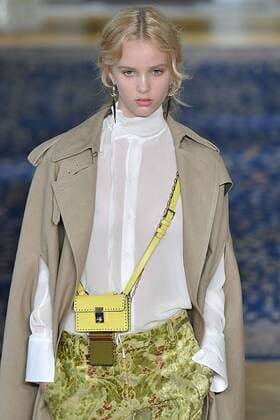 212064 Marineau Starface 2016-10-02 Paris France Paris Fashion Week. Défilé PAP Printemps-Eté 2017. VALENTINO Editorial use only  Copyright: xMarineaux STAR_212064_033