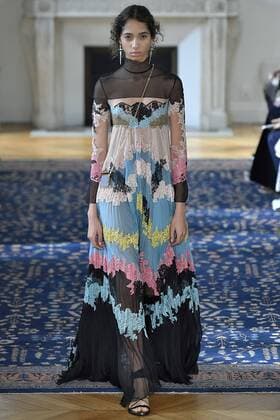 212064 Marineau Starface 2016-10-02 Paris France Paris Fashion Week. Défilé PAP Printemps-Eté 2017. VALENTINO Editorial use only  Copyright: xMarineaux STAR_212064_048