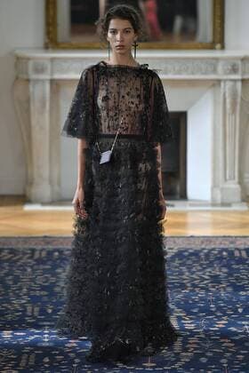 212064 Marineau Starface 2016-10-02 Paris France Paris Fashion Week. Défilé PAP Printemps-Eté 2017. VALENTINO Editorial use only  Copyright: xMarineaux STAR_212064_084