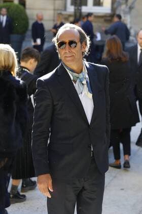 alexandre desplat CELEBRITIES : Ankunft zur Modenschau Valentino - Fashion week - Paris - 02 10 2016 StephenCaillet Panoramic 