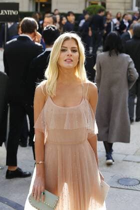 Lala Rudge CELEBRITIES : Ankunft zur Modenschau Valentino - Fashion week - Paris - 02 10 2016 StephenCaillet Panoramic 