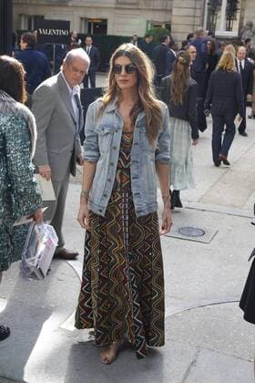 Bianca Brandolini D Adda CELEBRITIES : Ankunft zur Modenschau Valentino - Fashion week - Paris - 02 10 2016 StephenCaillet Panoramic 
