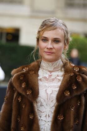 Diane Kruger CELEBRITIES : Ankunft zur Modenschau Valentino - Fashion week - Paris - 02 10 2016 StephenCaillet Panoramic 