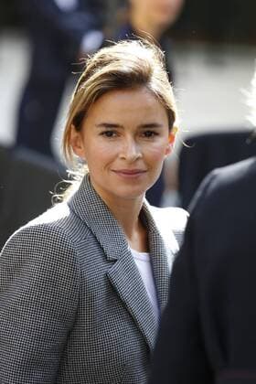Miroslava Duma CELEBRITIES : Ankunft zur Modenschau Valentino - Fashion week - Paris - 02 10 2016 StephenCaillet Panoramic 