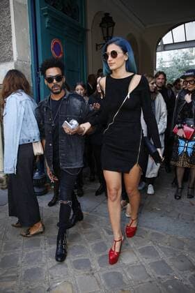 CELEBRITIES : Ankunft zur Modenschau John Galliano - Fashion Week - Paris - 02 10 2016 StephenCaillet Panoramic 