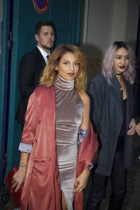 Tal Benyerzi CELEBRITIES : Ankunft zur Modenschau John Galliano - Fashion Week - Paris - 02 10 2016 StephenCaillet Panoramic 