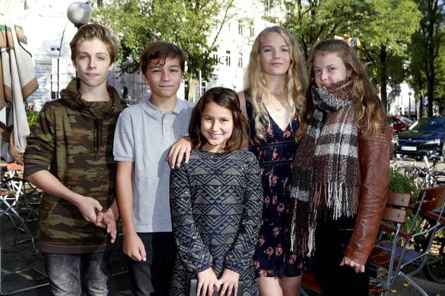 Die Pfefferkörner der achten Generation: Otto von Grevenmoor, Jann Piet, Ava Sophie Richter, Zoe Malia Moon und Sina Michel bei der Premiere der neuesten Folge der Fernsehserie Die Pfefferkörner auf dem 24. Filmfest Hamburg 2016 im Abaton. Hamburg, 02.10.2016 Foto:xgbrcix xFuturexImage