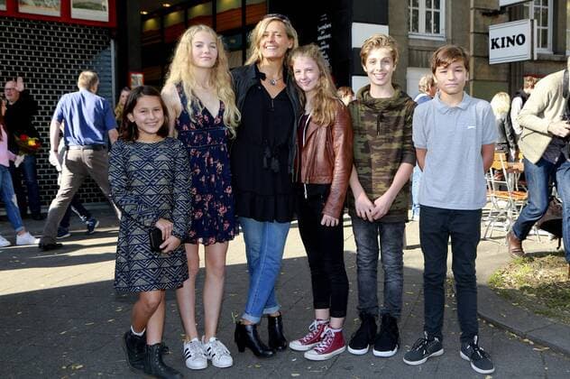 Ava Sophie Richter, Zoe Malia Moon, Regisseurin Andrea Katzenberger, Sina Michel, Otto von Grevenmoor und Jann Piet bei der Premiere der neuesten Folge der Fernsehserie Die Pfefferkörner auf dem 24. Filmfest Hamburg 2016 im Abaton. Hamburg, 02.10.2016 Foto:xgbrcix xFuturexImage